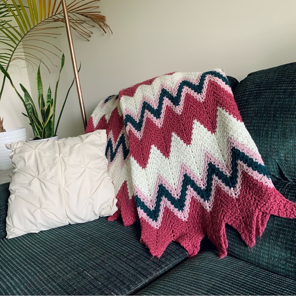 Vintage Handmade Chevron Patterned Crocheted Afghan Throw Blanket